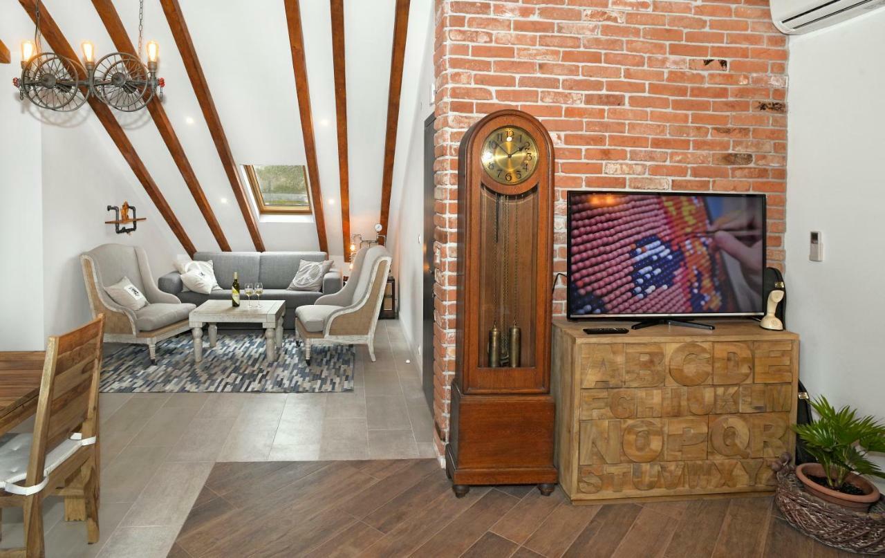 Apartment Holiday In Подстрана Екстериор снимка