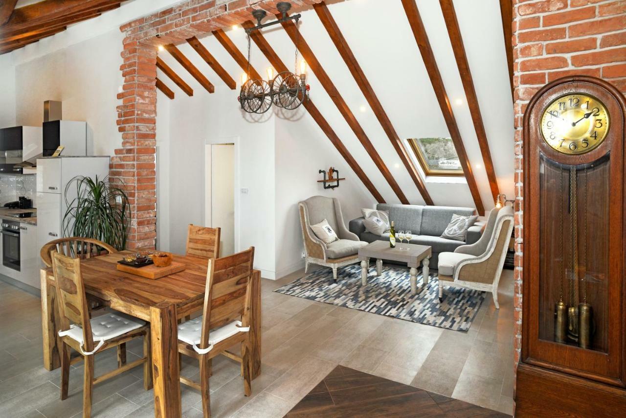 Apartment Holiday In Подстрана Екстериор снимка